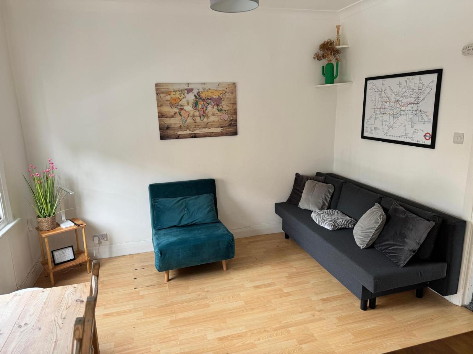 Prime Location In Camden Town * Londres